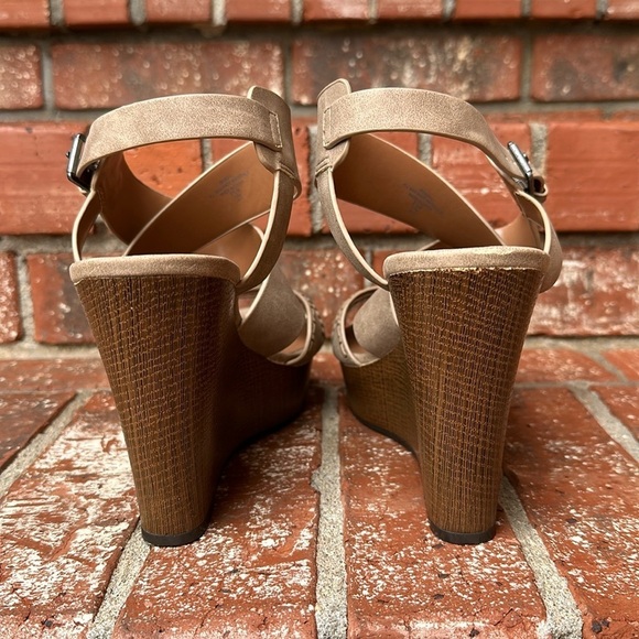 Indigo Rd. Irkash Platform Wedge Sandal Size 9.5 - Picture 4 of 8